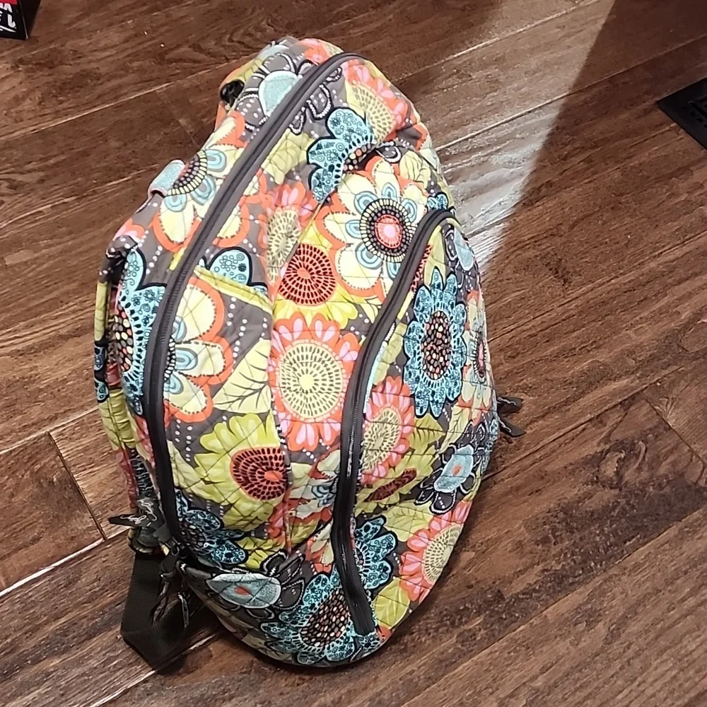 Vera bradley backpack - Picture 2 of 6